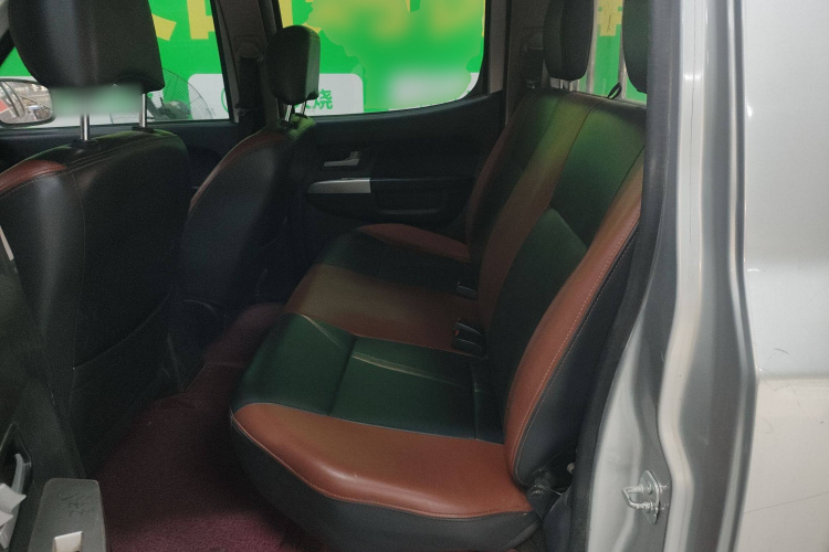 东风 锐骐 2019款 2.4L汽油国VI两驱标准型标箱2TZD中控内饰7004