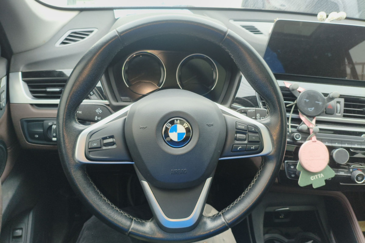 宝马X1 2020款 sDrive25Li 领先型中控内饰13