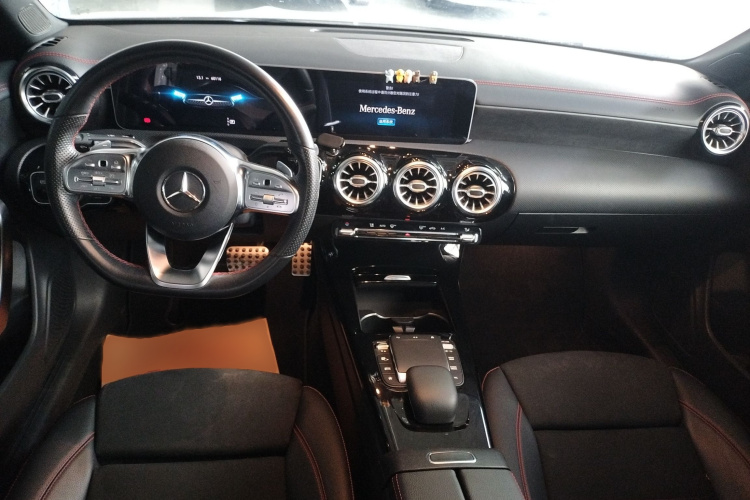 奔驰CLA 2020款 CLA 200 猎跑车中控内饰7002