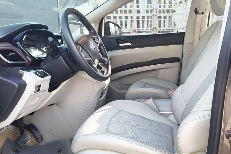 别克GL8 2023款 陆上公务舱 舒适型中控内饰7005