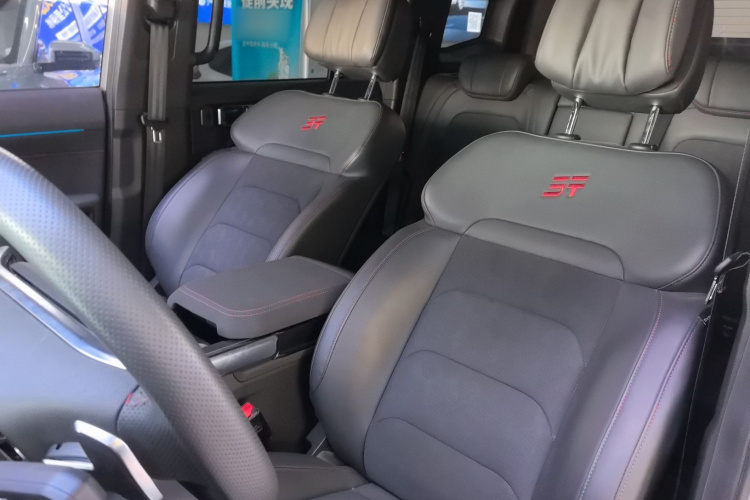 捷途旅行者 2023款 2.0T 四驱穿越PRO+中控内饰19