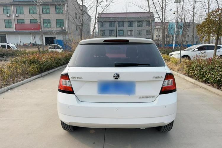 斯柯达 晶锐 2017款 1.4L 自动车享版车身外观6003