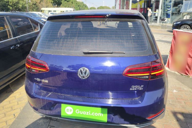 大众 高尔夫 2018款  230TSI 自动豪华型车身外观6