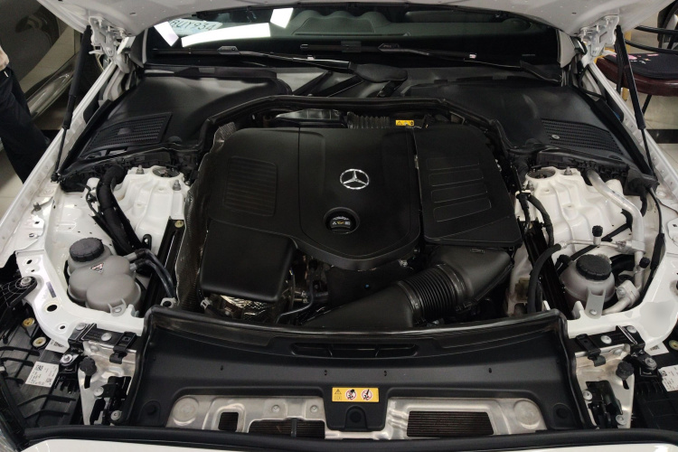 奔驰C级 2022款 改款 C 200 L 运动版机舱底盘24