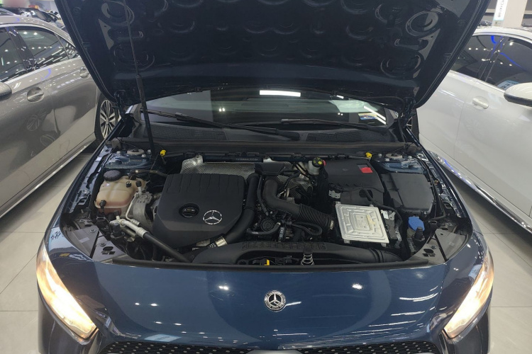 奔驰A级 2019款 A 180 L 运动轿车局部细节24