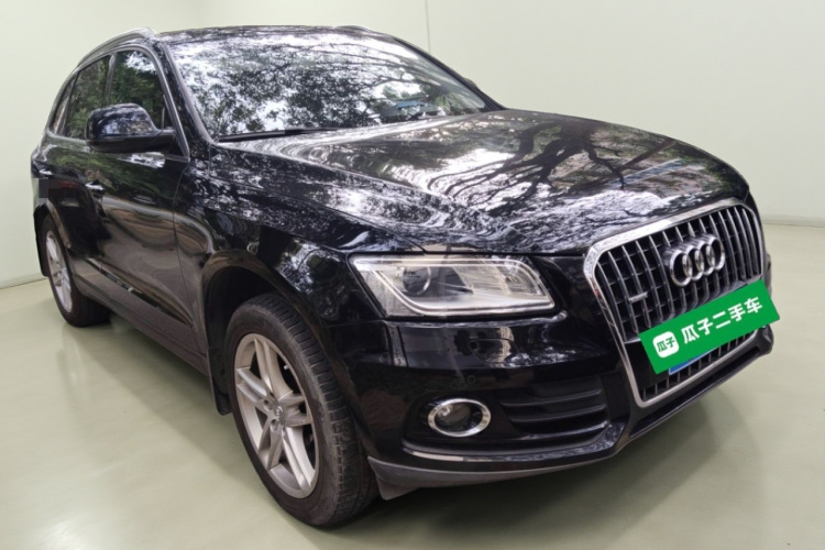 奥迪Q5 2016款 40 TFSI 舒适型车身外观3