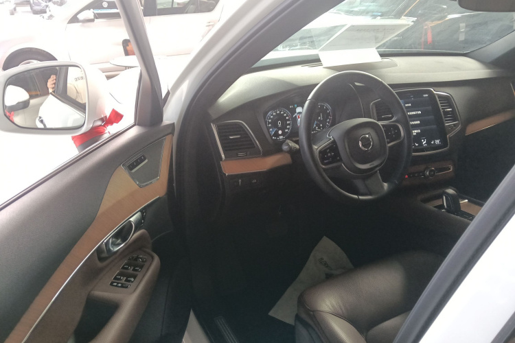 沃尔沃XC90 2021款 B5 智行豪华版 5座中控内饰20