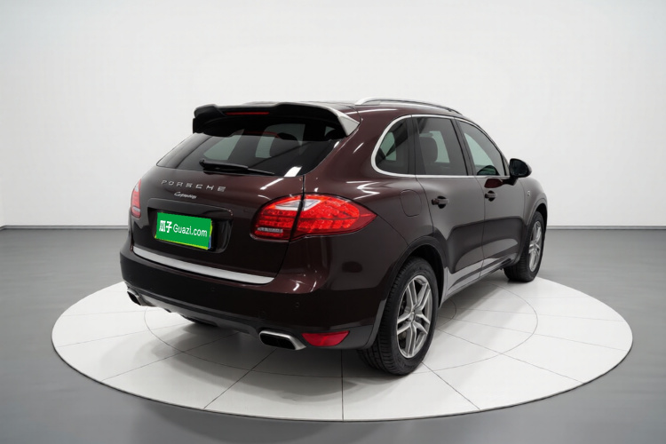 保时捷 2014款 Cayenne Platinum Edition 3.0T车身外观7