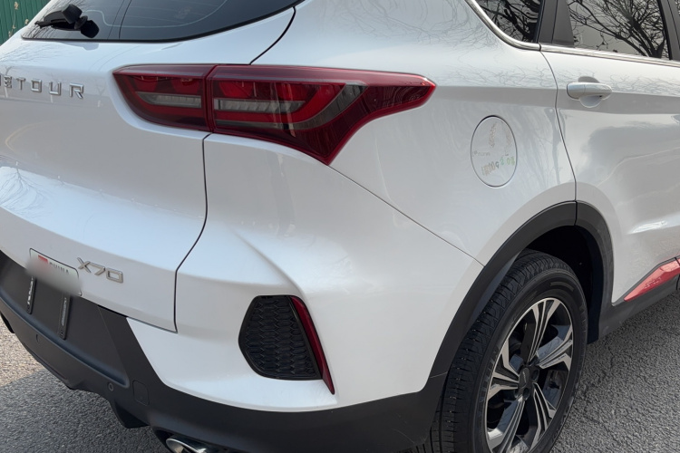 捷途X70 2023款 1.5T DCT超越PRO+版 5座车身外观6009