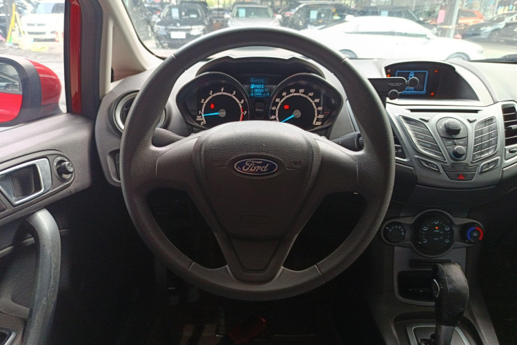 福特 嘉年华 2013款 两厢 1.5L 自动时尚型局部细节13