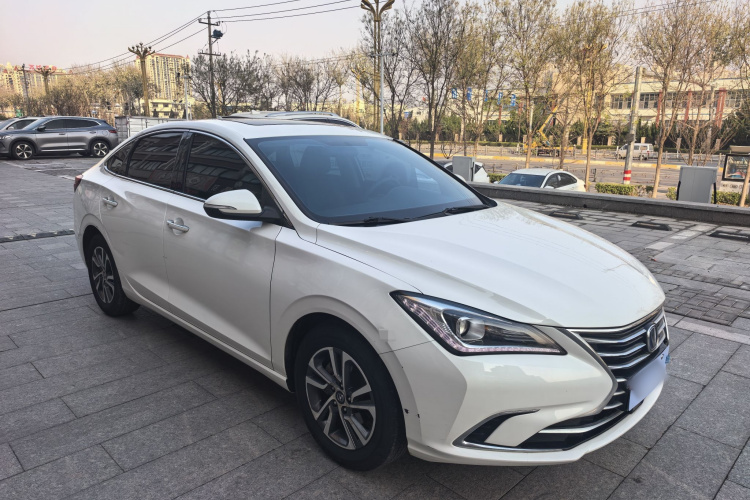 长安 逸动 2018款 1.6L GDI 手动时尚型车身外观6002