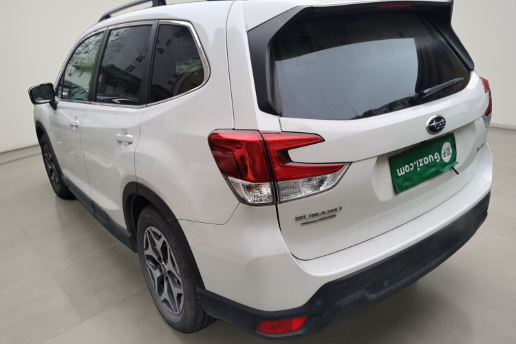 斯巴鲁 森林人 2021款 2.0i 豪华版车身外观5