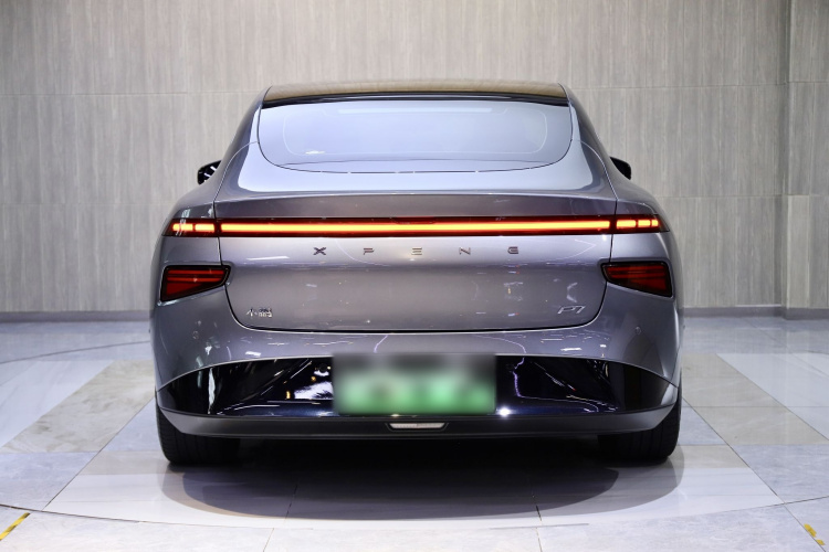 小鹏P7 2020款 670E车身外观6003