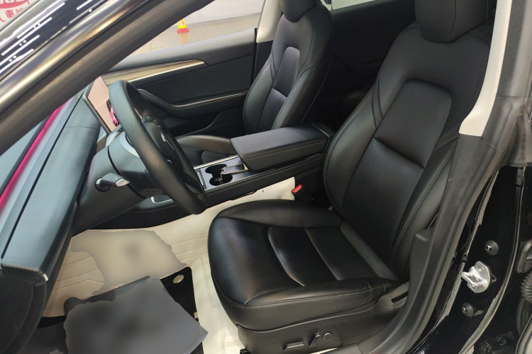 特斯拉 Model 3 2022款 后轮驱动版中控内饰19