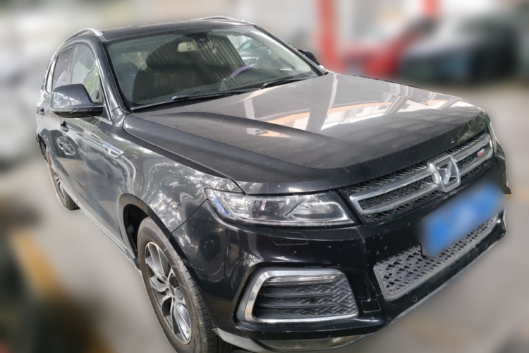 众泰T600 2018款 运动版 1.5T 自动豪华型车身外观3