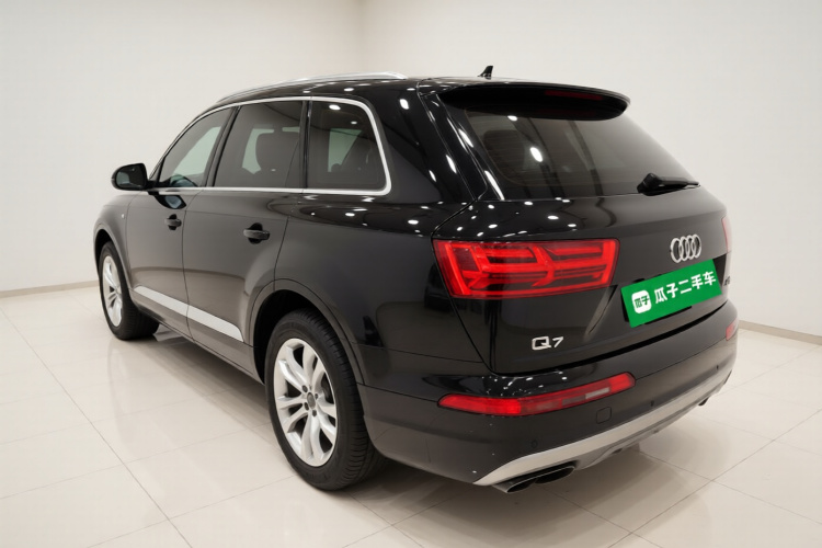 奥迪Q7 2016款 40 TFSI 舒适型车身外观5