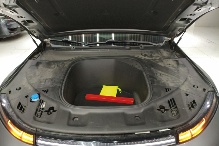 小鹏P7 2020款 562E性能版局部细节24