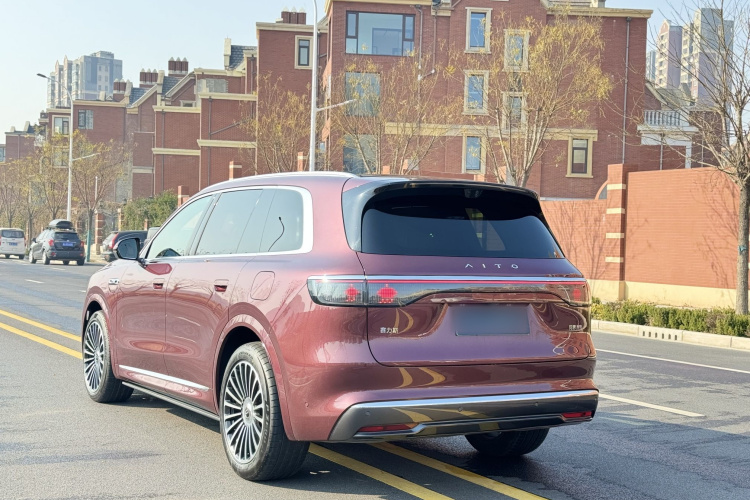 鸿蒙智行 问界M8 2025款 增程 Ultra版 53.4kWh 5座版车身外观6004