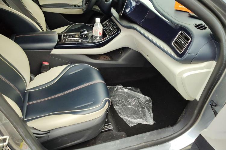 比亚迪 秦PLUS 2021款 DM-i 55KM 旗舰型局部细节41