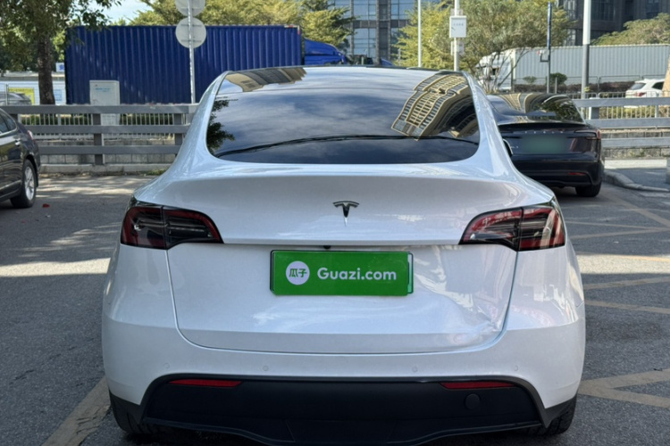 特斯拉 Model Y 2022款 改款 后轮驱动版车身外观6006