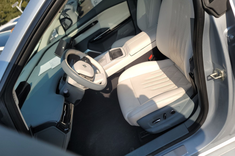 昊铂GT 2023款 560后驱七翼版中控内饰19