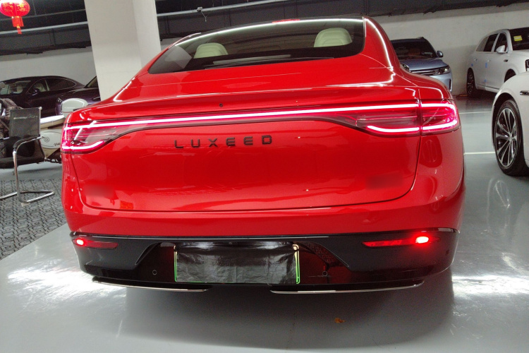 鸿蒙智行 智界S7 2024款 Ultra 四驱旗舰版车身外观6