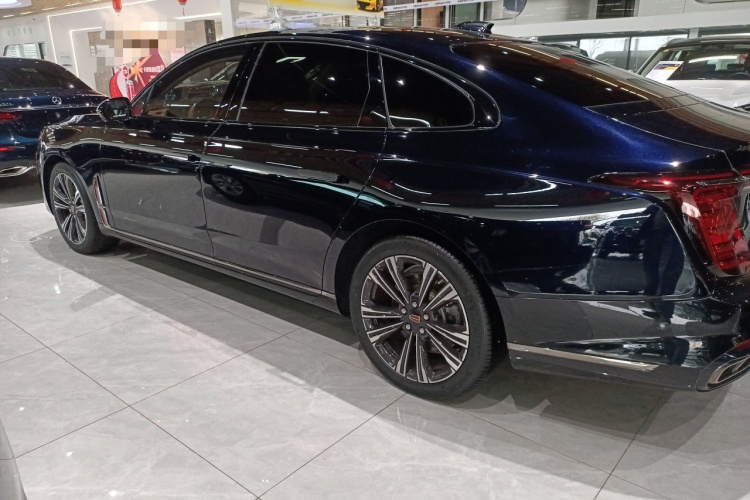 红旗H9 2024款 2.0T 旗畅 私享风尚版车身外观4