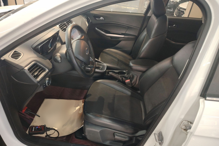 福特 福睿斯 2019款 1.5L 自动悦享型中控内饰19