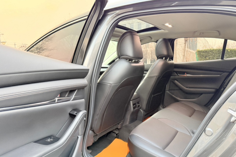 马自达3 昂克赛拉 2020款 2.0L 自动质雅版中控内饰7001