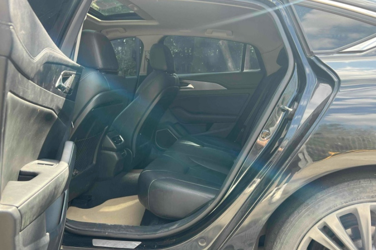 红旗H5 2020款 1.5T DCT旗韵版中控内饰7003