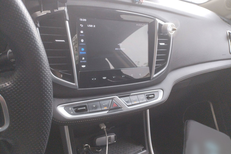吉利汽车 远景X6 2018款 1.8L 手动4G互联豪华型局部细节16