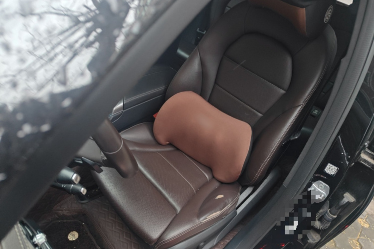 奔驰GLC 2019款 GLC 300 L 4MATIC 动感型中控内饰19