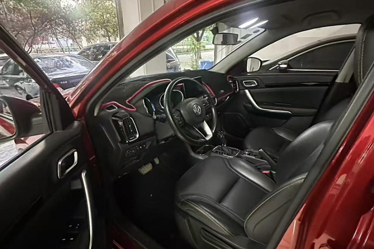 东风风神AX4 2017款 1.6L DCT潮尚型中控内饰7002