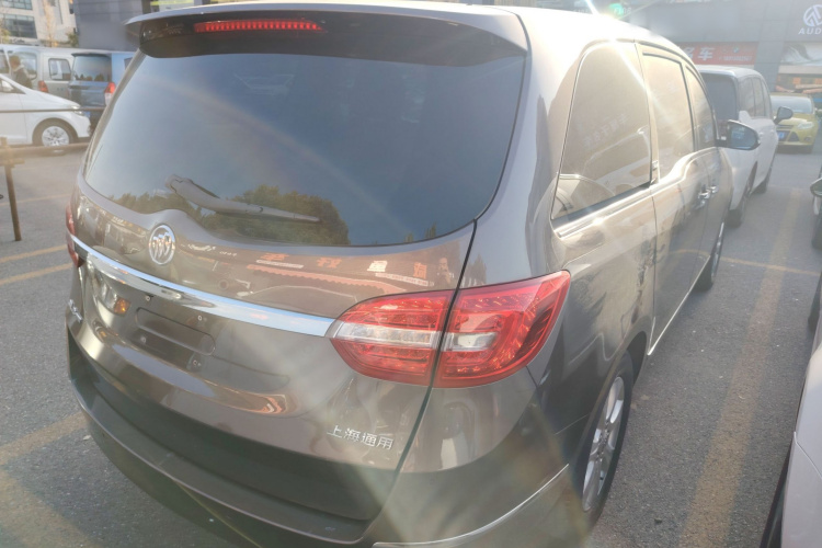 别克GL8 2014款 3.0L XT豪华商务旗舰版车身外观7