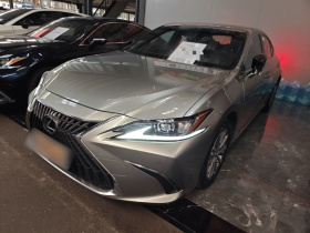 雷克萨斯ES 2023款 200 卓越版