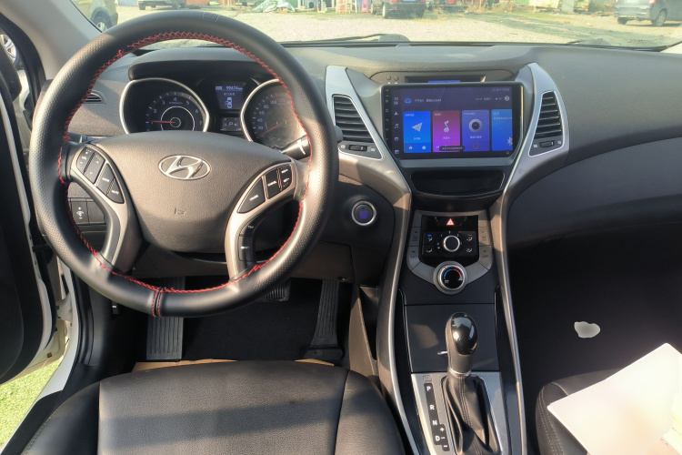现代 朗动 2015款 1.6L 自动领先型中控内饰7002