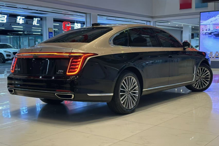 红旗H9 2022款 2.0T 智联旗享版车身外观7