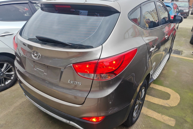 北京现代ix35 2013款 2.0L 手动两驱舒适型GL 国IV车身外观6005
