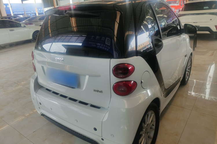 smart fortwo 2012款 1.0 MHD 硬顶舒适版车身外观6005