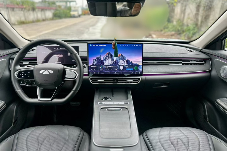 奇瑞 风云A8L 2025款 1.5TGDI 145km 豪华型中控内饰7004