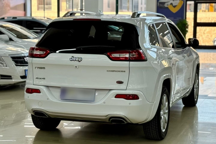 Jeep 自由光 2017款 2.4L 专业智能版车身外观7