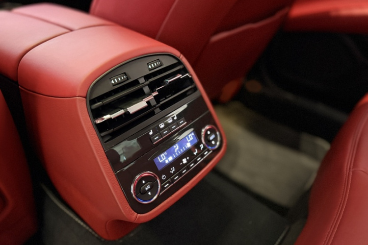 玛莎拉蒂 总裁 2015款 3.0T 标准型中控内饰7001