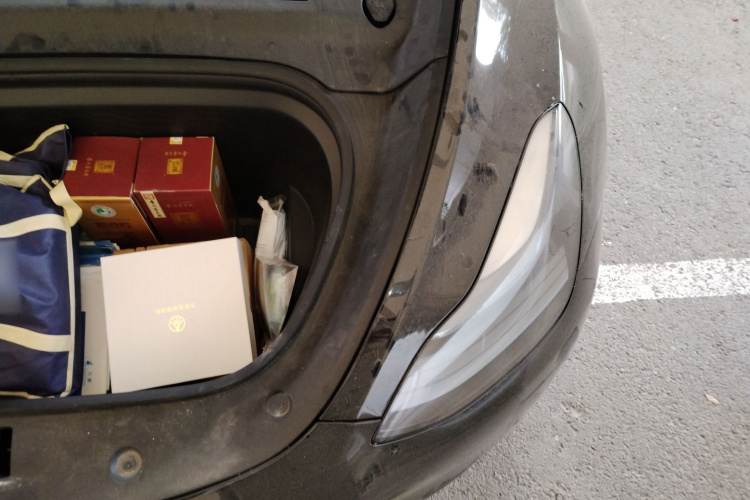 特斯拉 Model Y 2022款 后轮驱动版局部细节9007