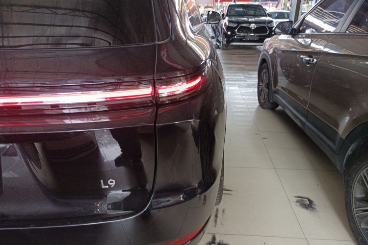 理想汽车 理想L9 2022款 Max车身外观9