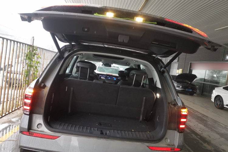 福特 2025款 锐界L 2.0T EcoBoost E混动四驱七座至尊型局部细节23