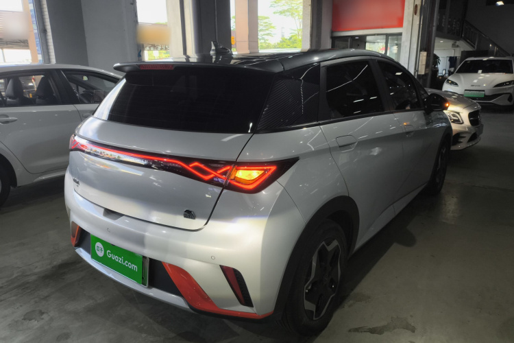 比亚迪 海豚 2021款 405km 时尚版车身外观7