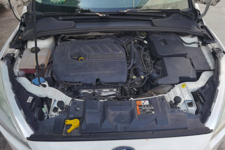 福特 福克斯 2017款 两厢 EcoBoost 180 自动精英型局部细节24