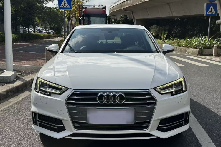 奥迪A4L 2017款 Plus 40 TFSI 运动型车身外观6001