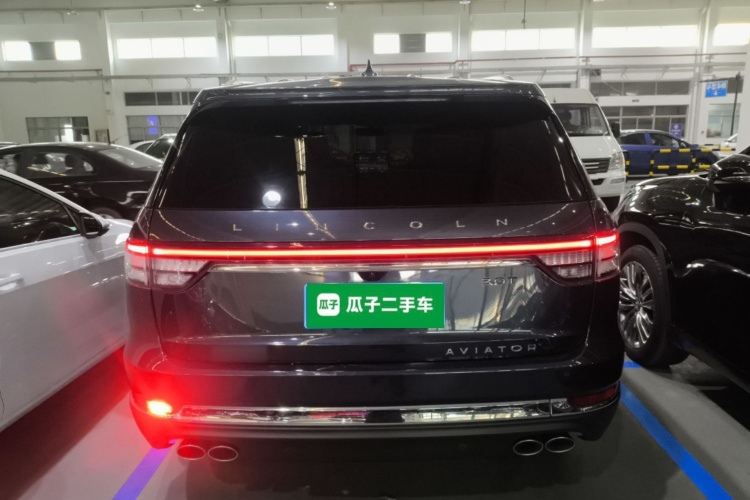 林肯 飞行家 2021款 3.0T V6 四驱尊享版车身外观6