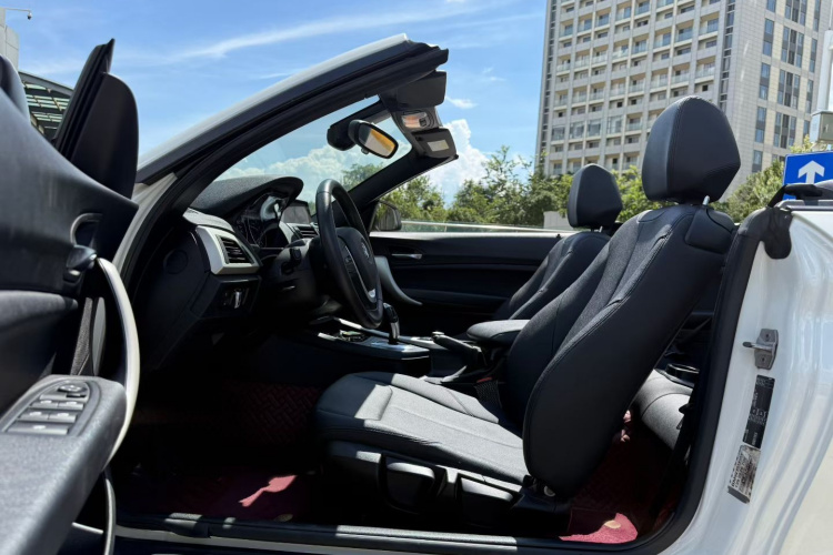 宝马2系(进口) 2015款 218i 敞篷轿跑车中控内饰7004